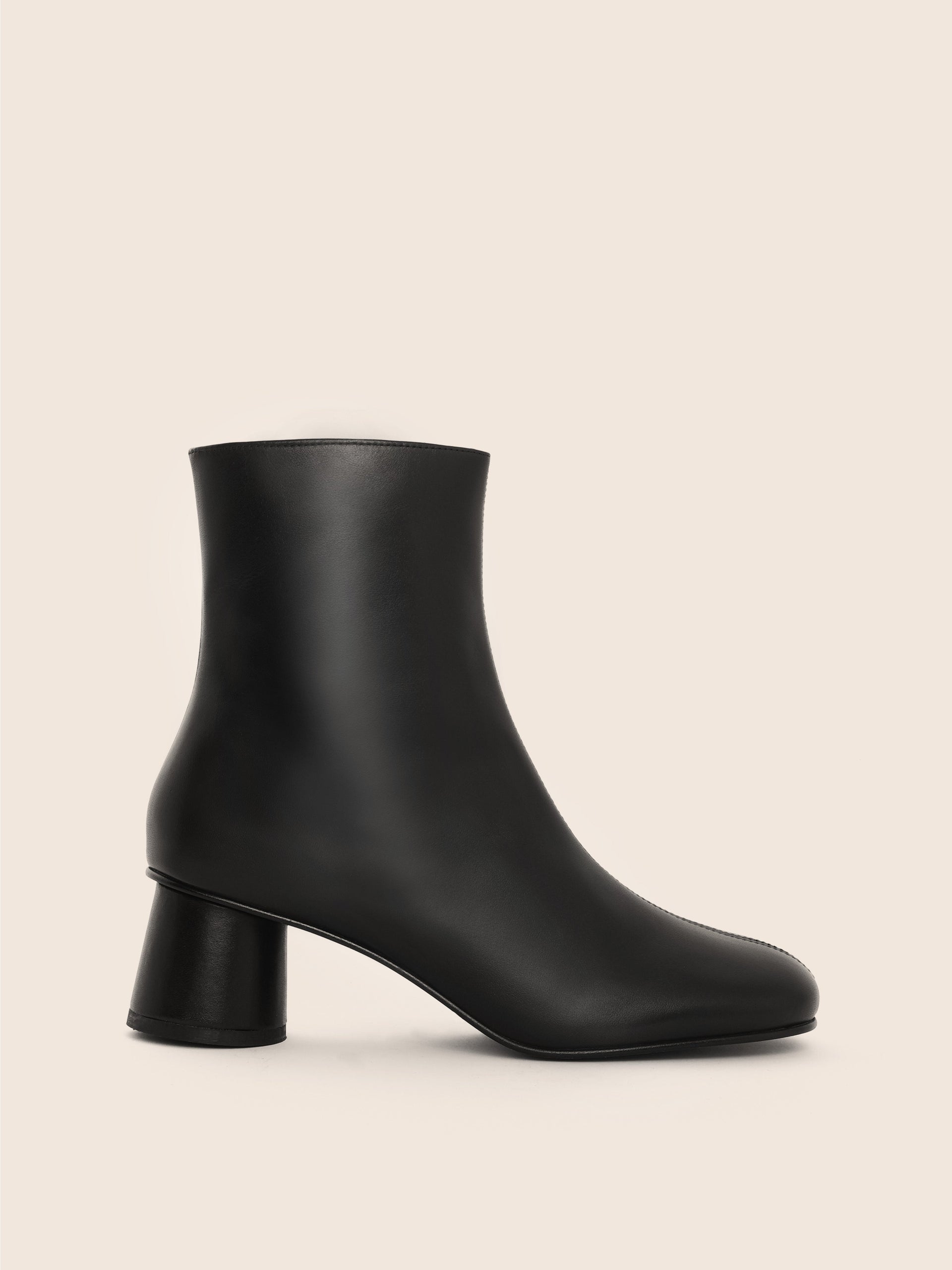 Second Hand Maia Black Boot